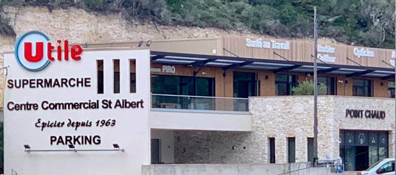 Agencement de Point Chaud Snacking Café à Bonifacio en Corse du Sud