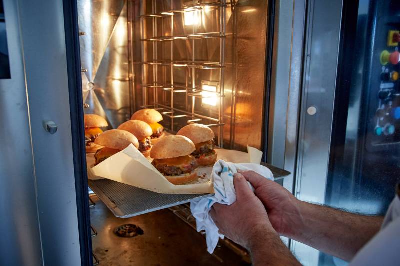 Four Ventilé Mixte ALCOR Bake BONGARD BURGER CORSE Cuisson Mixte Restaurant