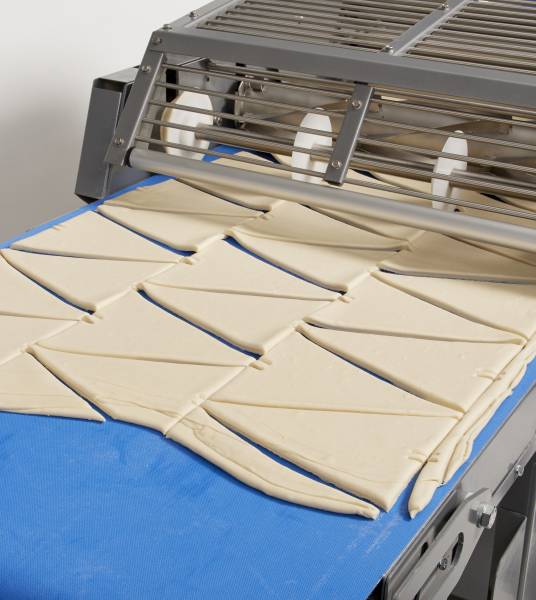 Laminoir RHEA 600LC Découpe Croissant