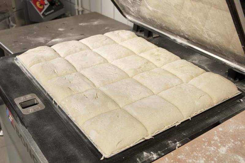 Diviseuse Hydraulique MERCURE 4 BONGARD pour les laboratoire de boulangerie compact