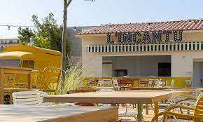 Restaurant L'incantu Propriano agencement cuisine et espace bar